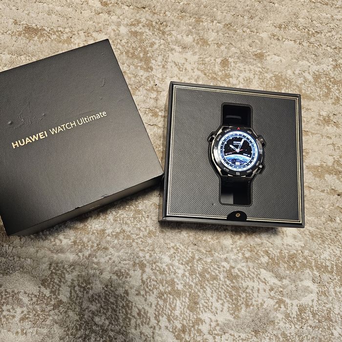 Huawei Watch Ultimate много запазен