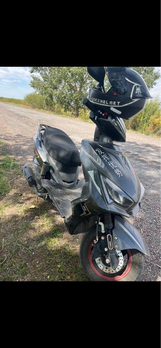 Продам скутер м8