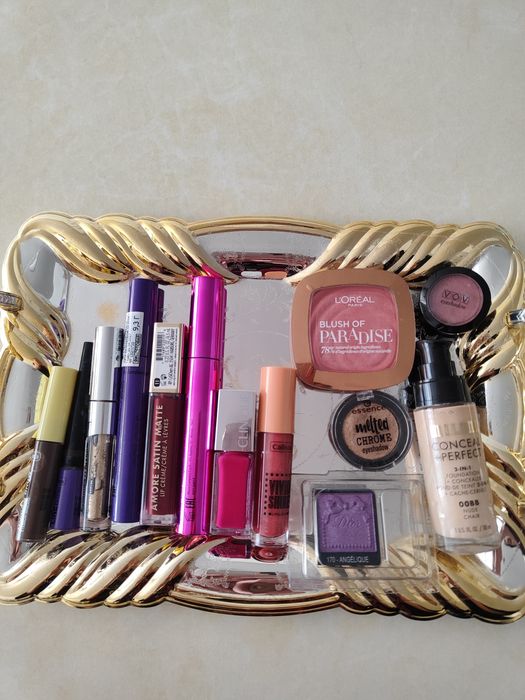 Косметика декоративная