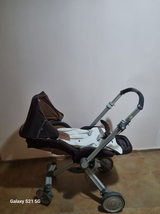 Продам коляску  Chicco  в отличном состоянии