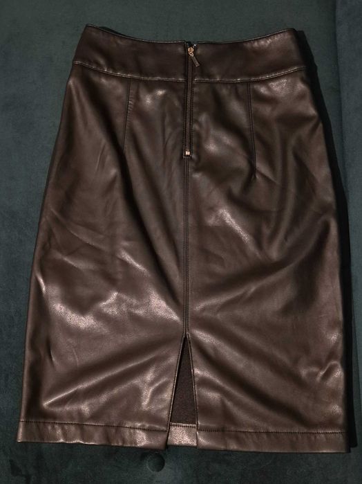 Пола тип "молив" от еко кожа, DiKa, размер S