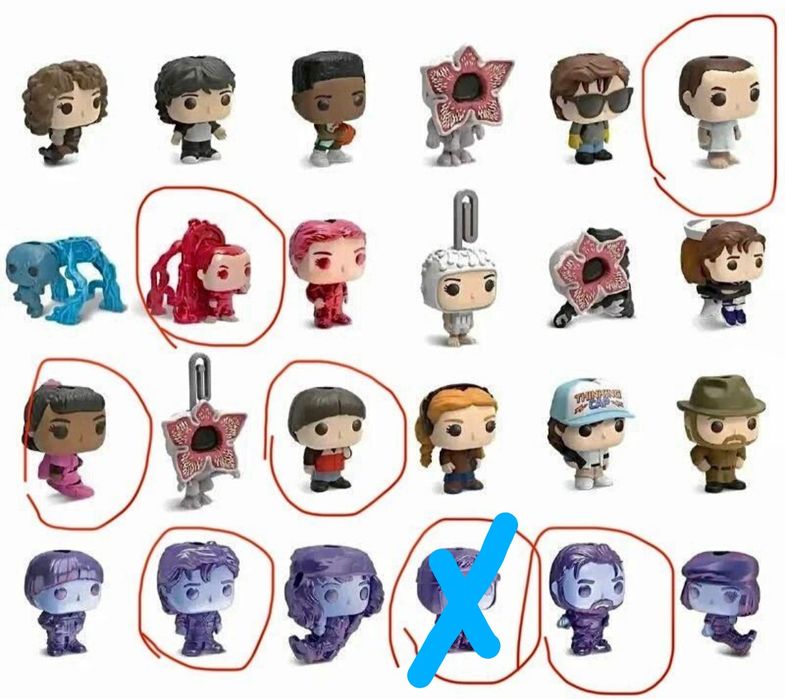 Игрушки Киндер joy Очень странные дела