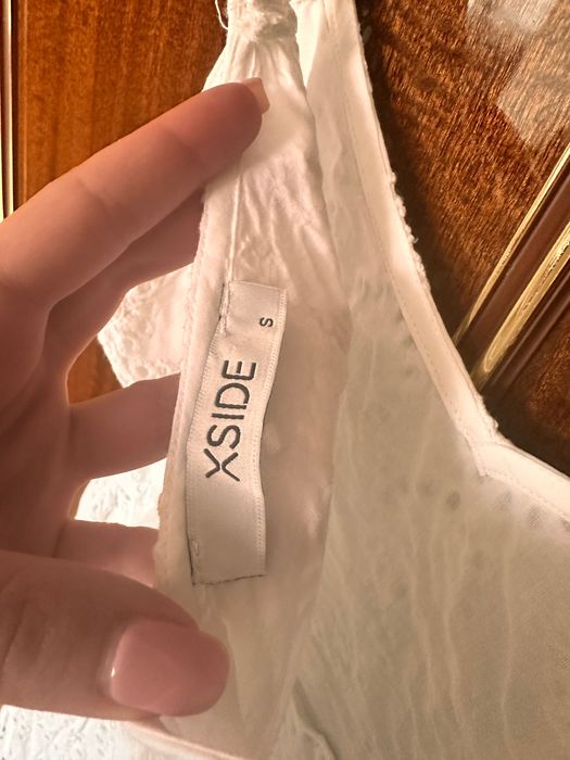 Дамска рокля в бяло