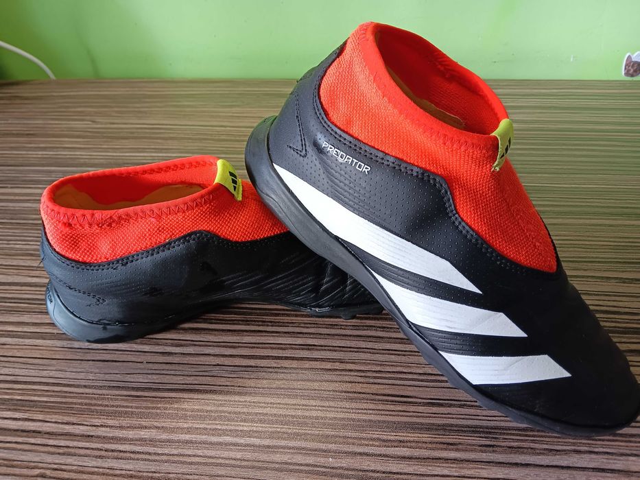 Футболни обувки Адидас н.36 2/3