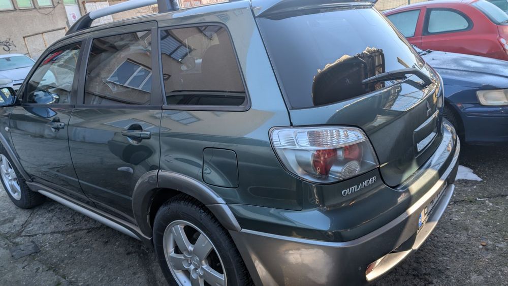 Mitsubishi Outlander 2.4 Газ / Бензин