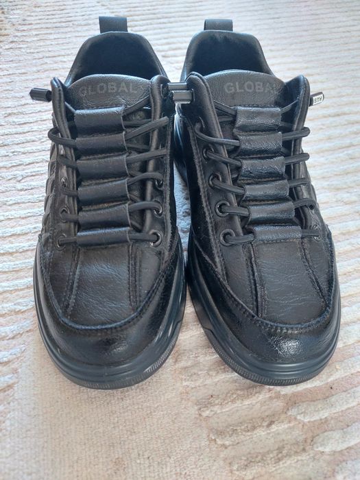 Продам обувь на мальчика