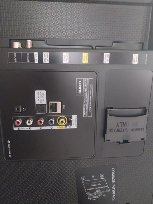 Смарт телевизор Samsung 109см. С дефектом.