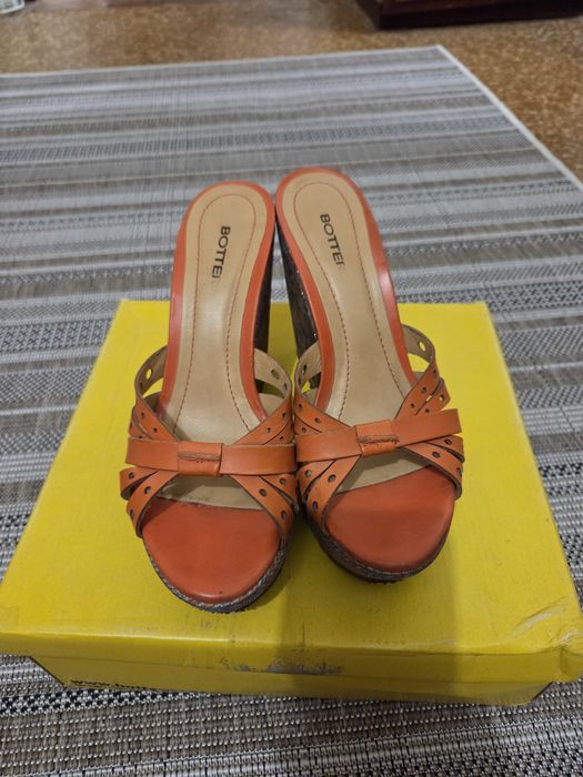 Летние босоножки