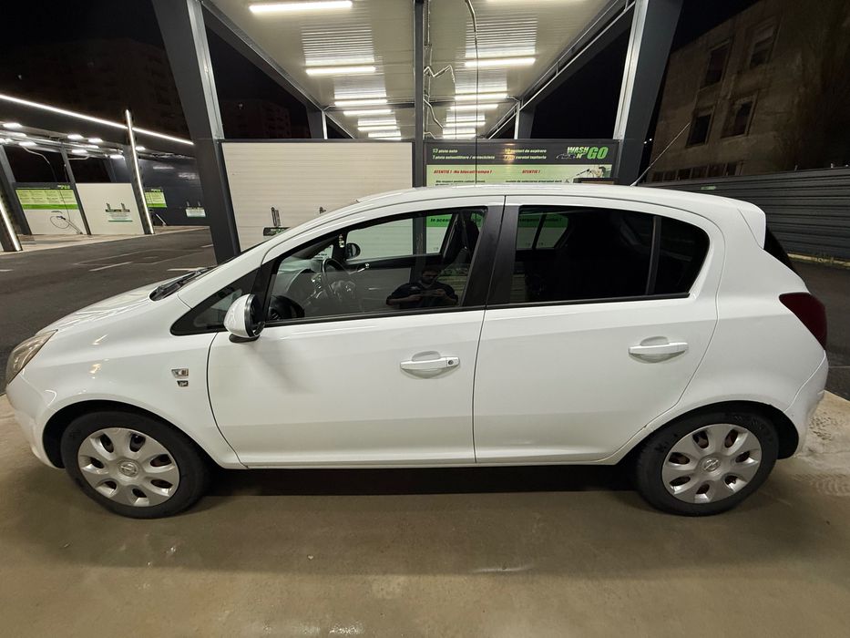 Opel Corsa D 1.2 benzină ediție 111 - 86000 km