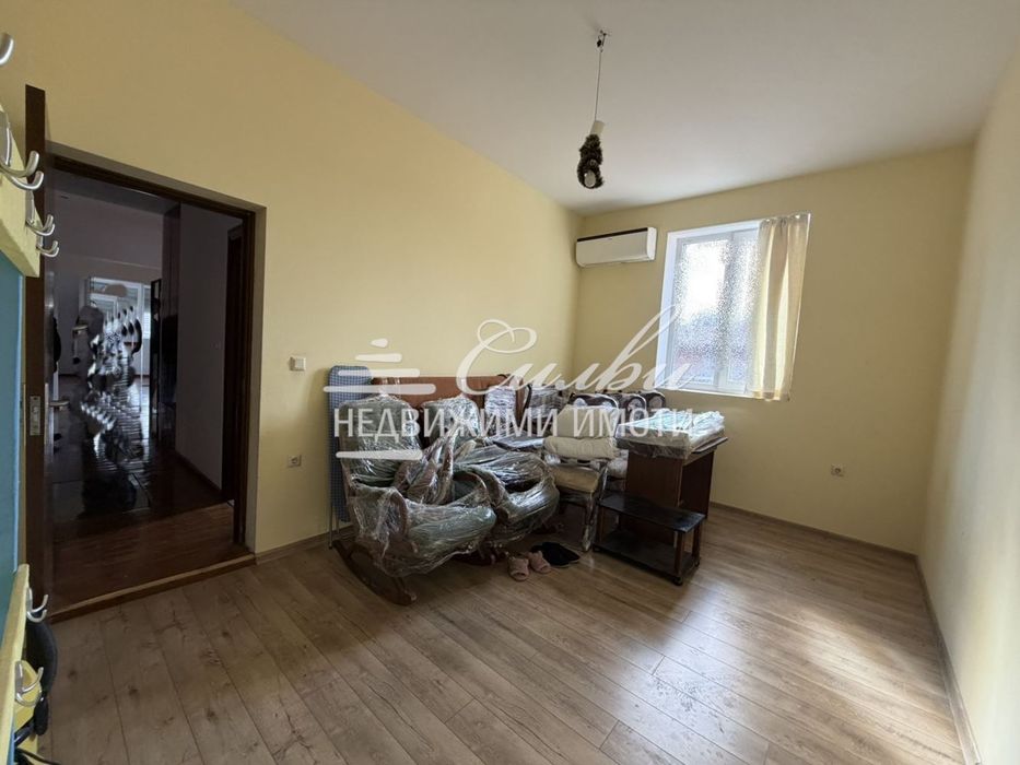 Тристаен ТУХЛЕН апартамент след ОСНОВЕН РЕМОНТ - кв. Добруджански!