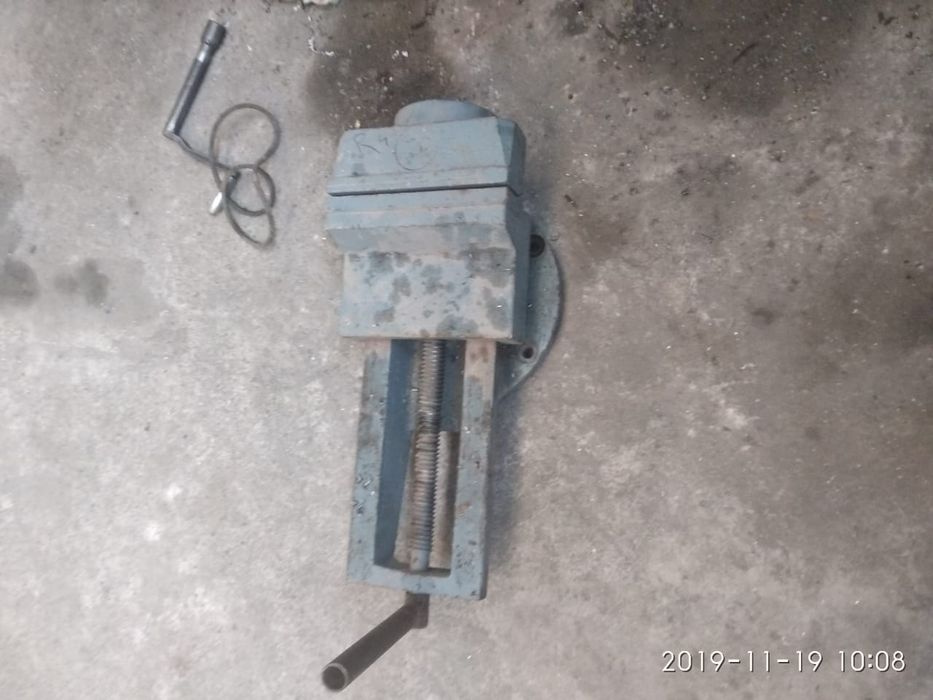 Тиски станочные 250 мм