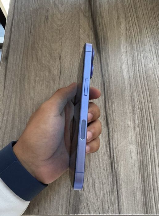 iPhone 16  256 gb