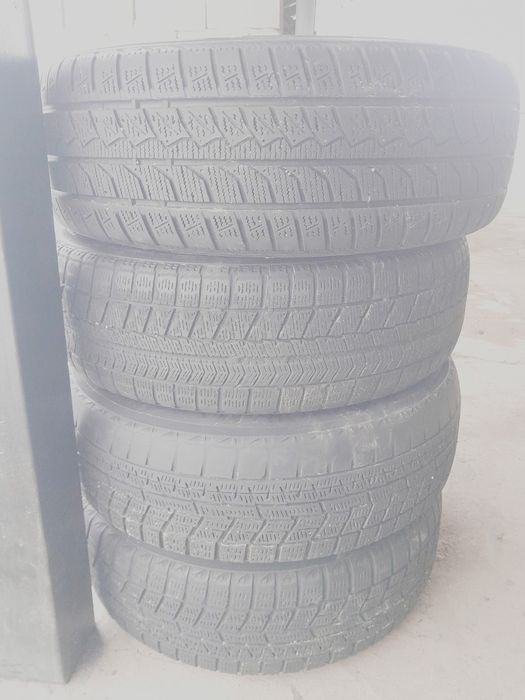 Продам покрышки с дисками