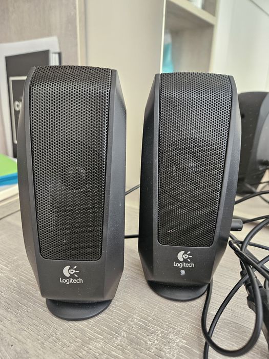 Тон колонки Logitech S120