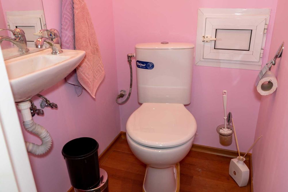 Продава се Четиристаен апартамент в Добрич, Христо Ботев - 98 кв.м за 1072 €/кв.м - Снимка #21