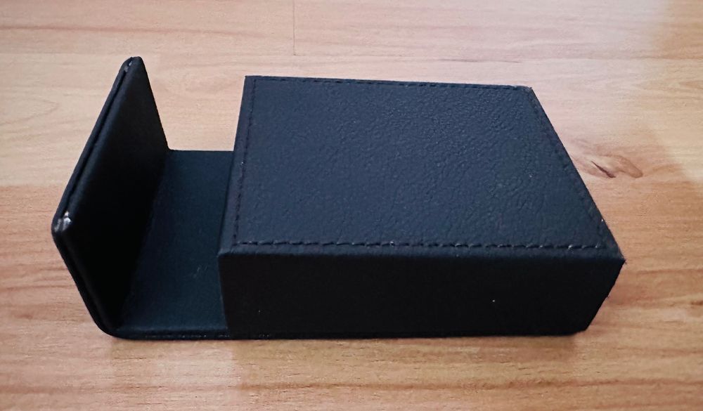 Луксозна Кожена Поставка Holder за Дистанционно