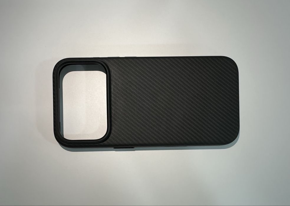 Pitaka Aramid UltraGuard case for 17 pro max