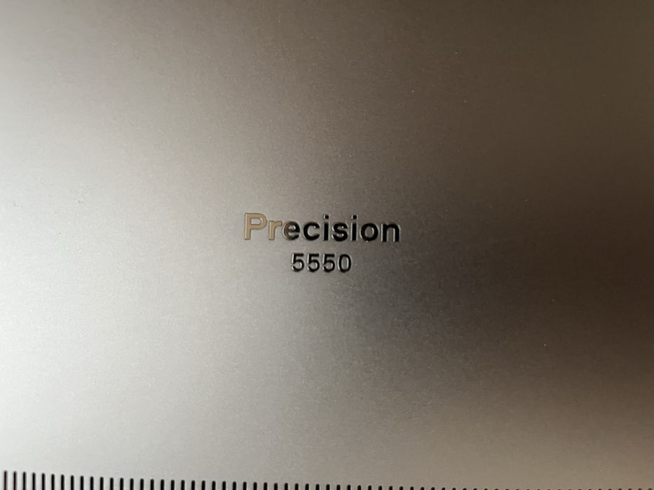 Дизайнерски лаптоп Dell Precision 5550