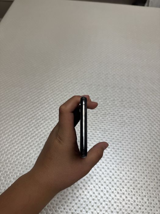 продам iPhone xs max
