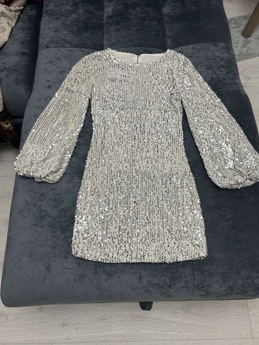 Платья от 42 до 44 размеров