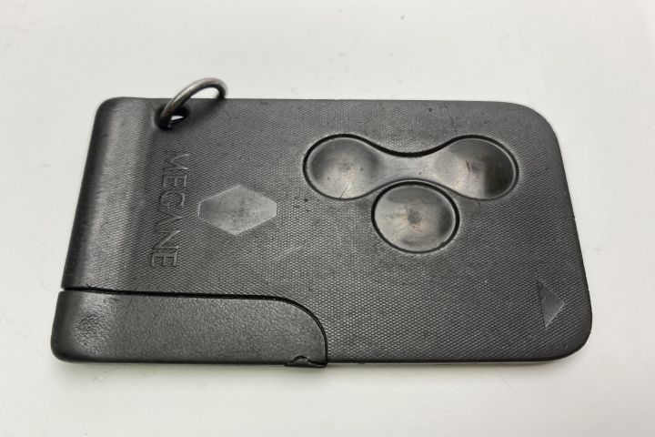 Cartela cheie cu telecomanda Renault Scenic a 2-a generatie seria