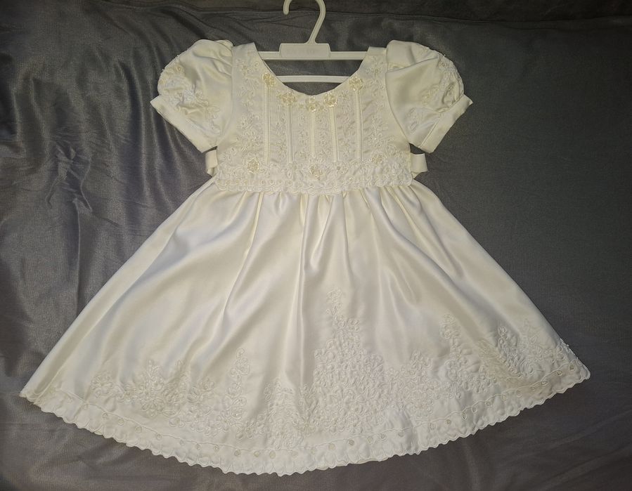 Платье нарядное для девочки 2-3 года