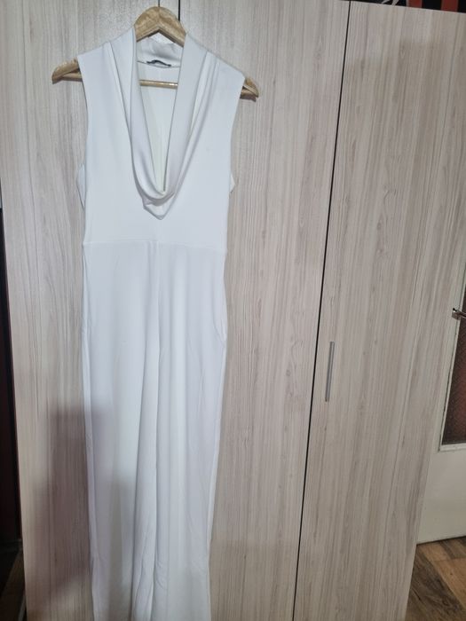 Уникален гащеризон на Зара