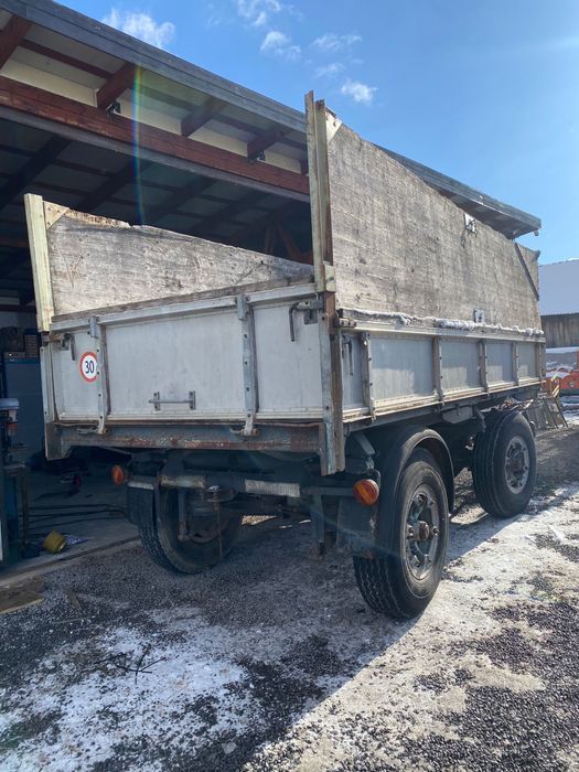 Remorca basculabila pe 3 parti 12 tone