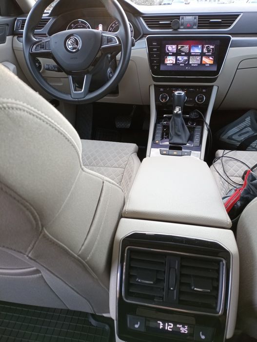 Skoda Superb automată