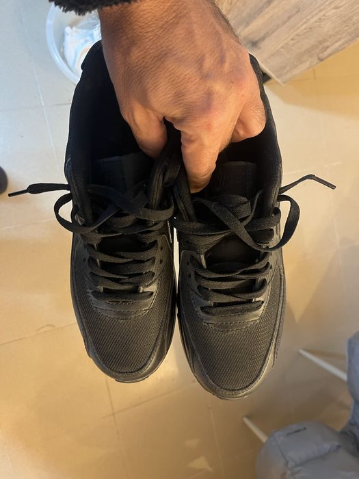 Nike air max90 нови номер 44,не е моят модел .за варна лично придаване