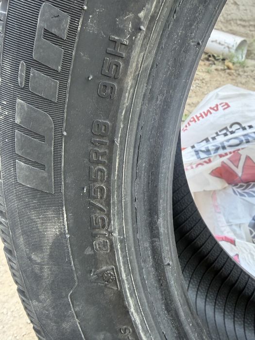 Зимние шины 215/55R18