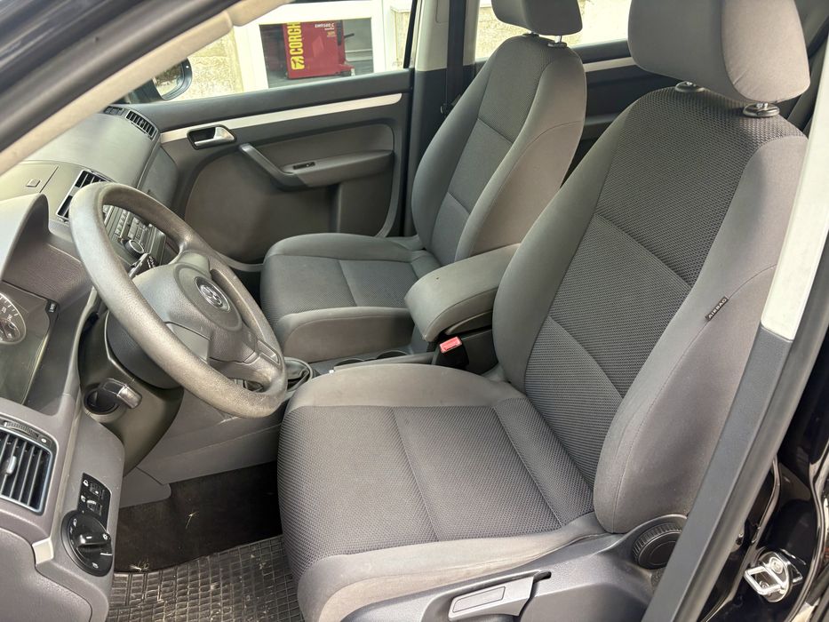 VOLKSWAGEN Touran 2012 — imagine 5