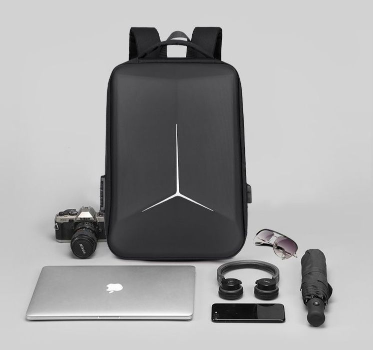 Мужской рюкзак для ноутбука с твердым корпусом чёрный 
Водонепрон