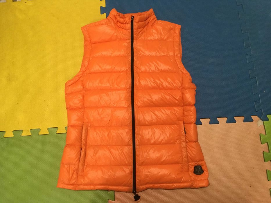 ''Dolomite''оригинален дамски пухен елек М размер