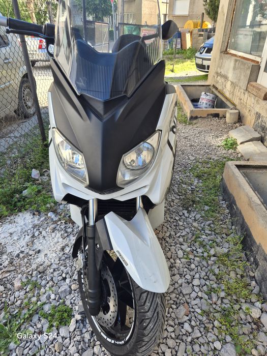 Yamaha X-max 250