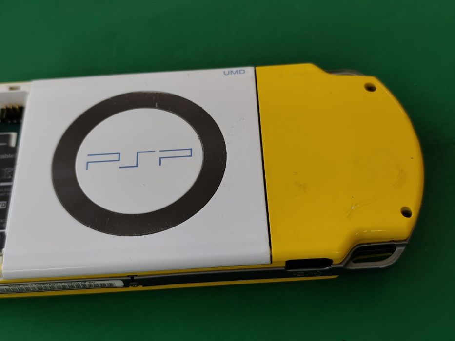 конзола  sony portable  psp the sipspsons limited edition 2004