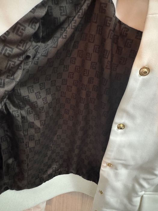 Дамско     Яке бяло