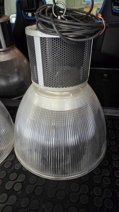 ЛЕД ЛАМПИ за таван