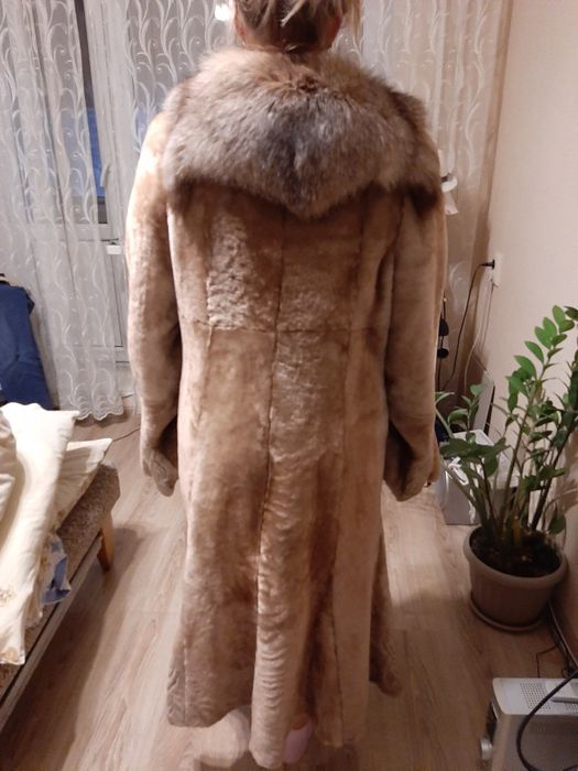 Продам мутоновую шубу