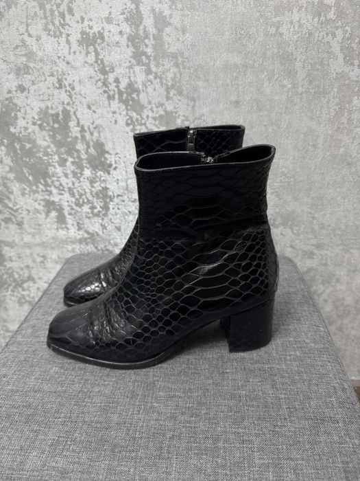 Продам Женские Сапоги Ботинки GUSTO