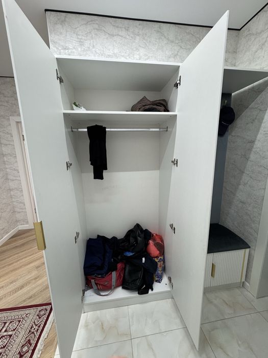 Шкаф для прихожей