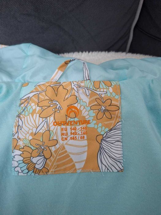 Продам детские куртки на девочку