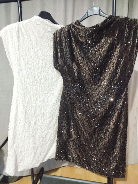 Рокля с пайети в бяло и кафяво