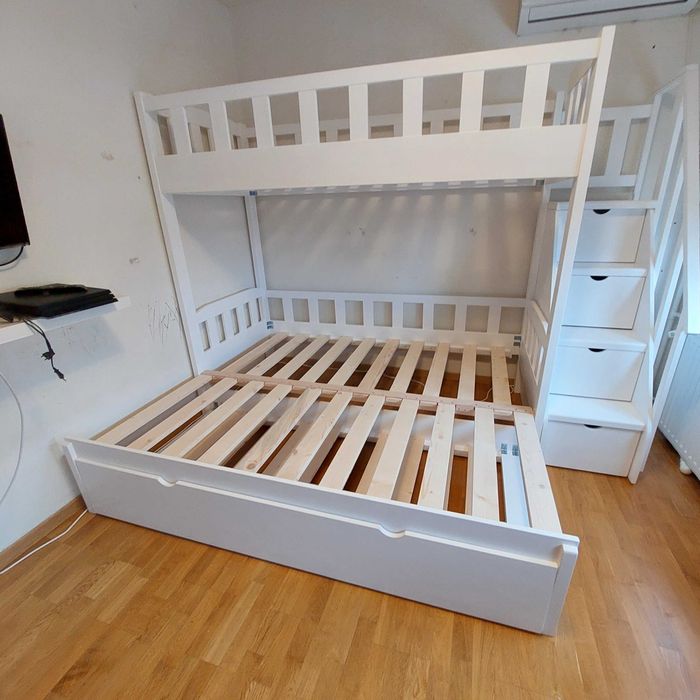 TRANSPORT GRATUIT.Pat etajat din lemn masiv triplu extensibil.Cod 4004