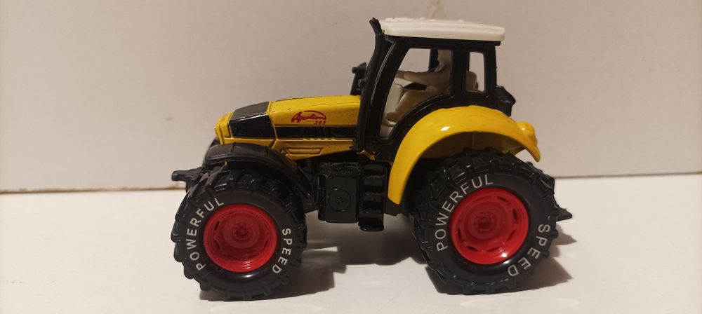 колекция метални колички