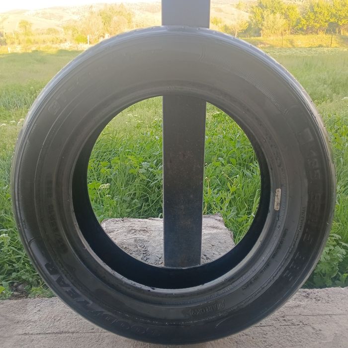Продаю летнюю резину.