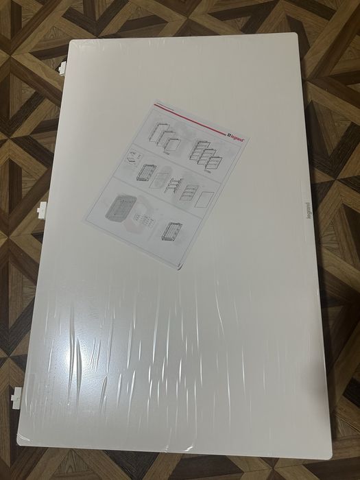 Продается щиток электрический, распределительный, электрощит, legrand