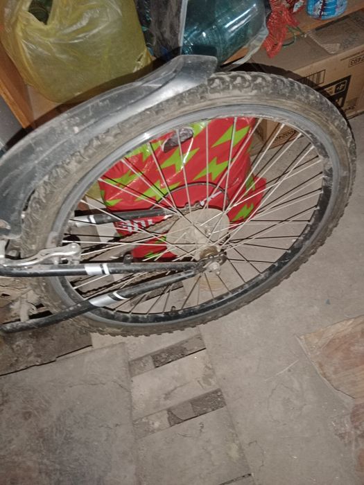 Продам 2 велосипеда 1 на запчасти