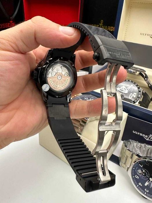 Ulysse Nardin Maxi-Marine червен