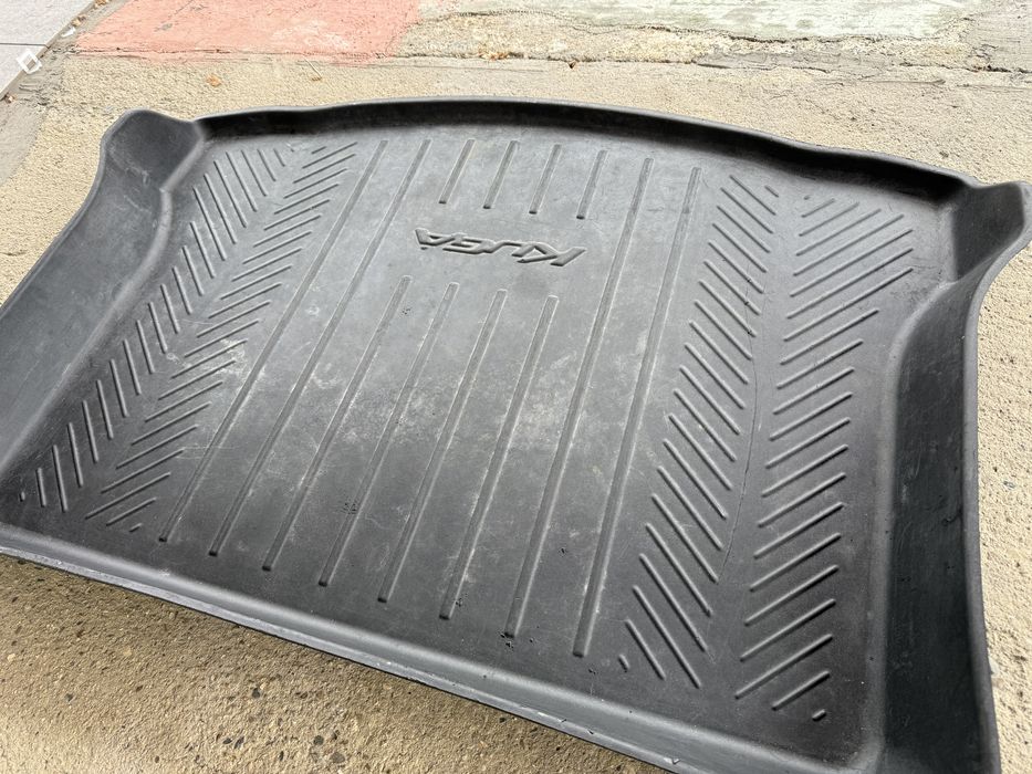 ОРИГИНАЛНА Стелка В Багажник/Корито В Багажник за -FORD KUGA/ФОРД КУГА